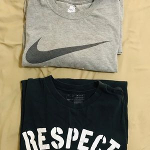 Bundle of two Nike shirts